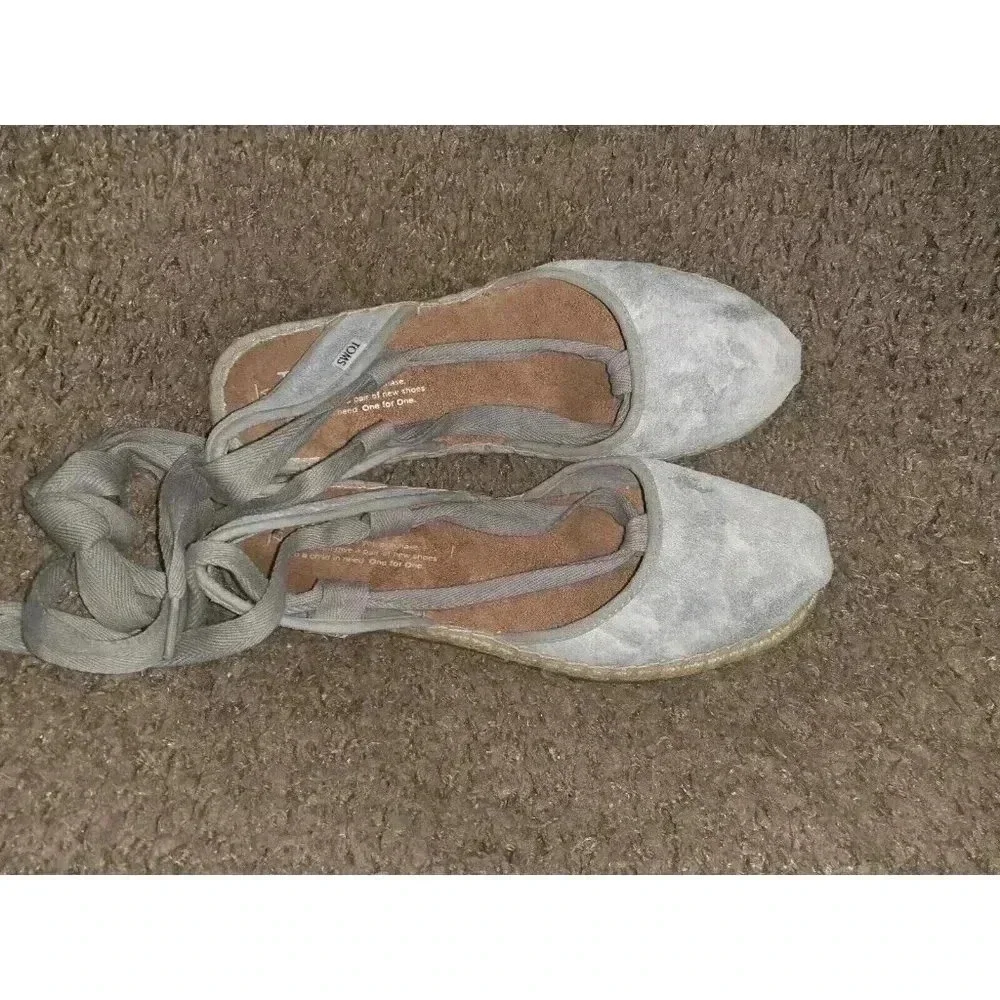 TOMS-Bella-Gray Tie Dye-Closed Toe-Suede-Tie Up Leg Espadrilles-Sz7-Excellent